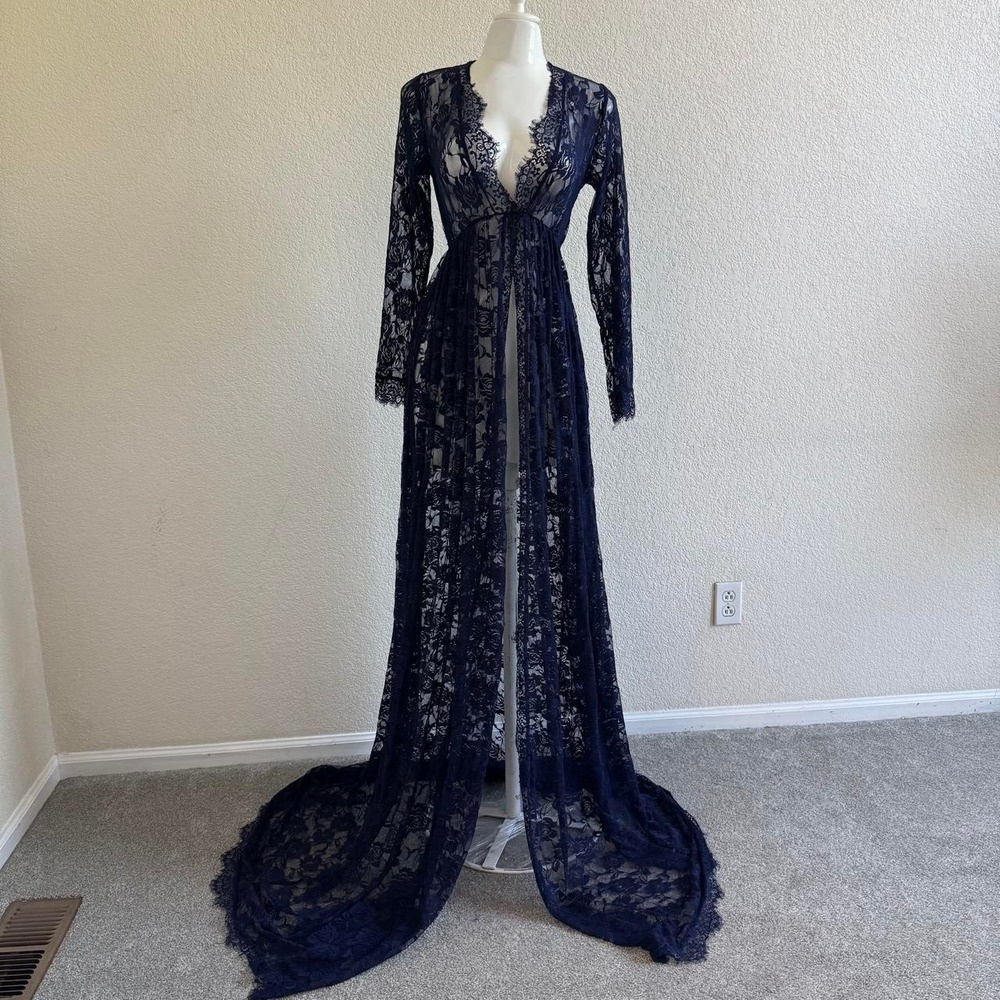 Navy blue floral lace maxi dress Size M